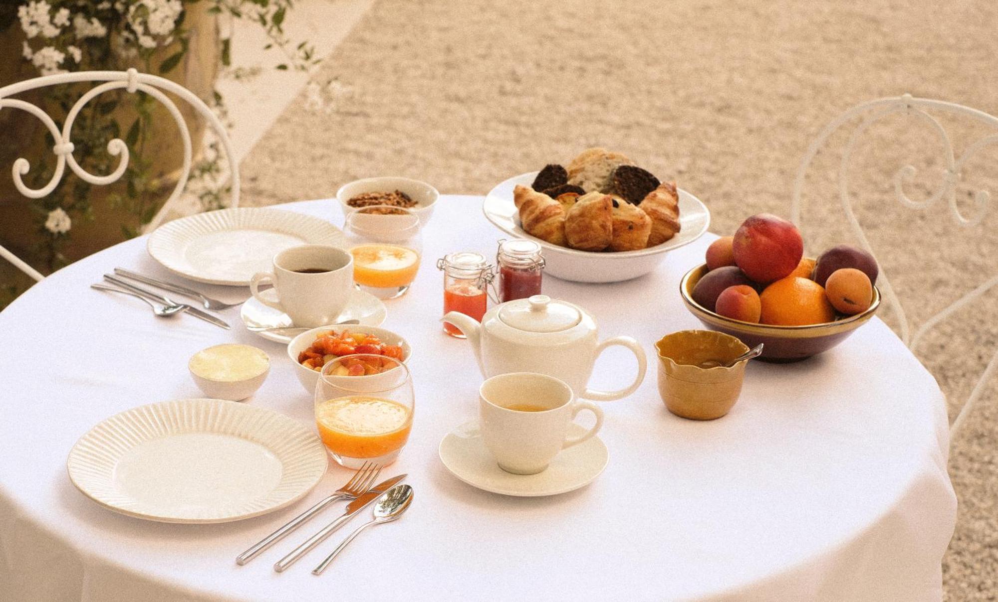 Le Galinier Lourmarin, A Beaumier Guesthouse Esterno foto